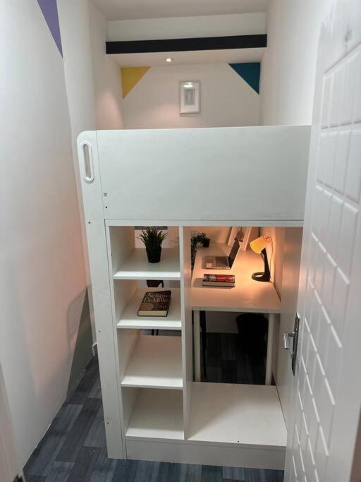 Loft Style Partition In Shared In Al Barsha 1 Near Moe Metro * Дубай