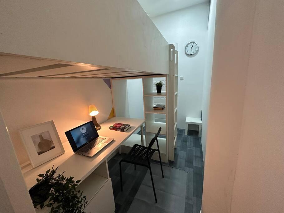 Апартаменты Loft Style Partition In Shared In Al Barsha 1 Near Moe Metro *